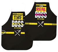 STAMPATEK Set Grembiuli di Coppia The Boss The Real Boss Idea Regalo Anniversario Matrimonio San Valentino Grembiuli Divertenti da Cucina