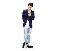 STAR CUTOUTS - Sagoma a grandezza naturale, in cartone, con sagoma da scrivania in omaggio, motivo: Kim Seok (Jin) dei Bangtan Boys con cravatta rossa, CS748, multicolore