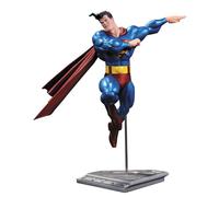 Statua Metallica Di Superman Di Frank Miller Della DC Comics