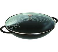 Staub Wok con due manici, ghisa, nero, coperchio in vetro, Ø 37 cm Wok con due manici, ghisa, nero, coperchio in vetro, Ø 37 cm
