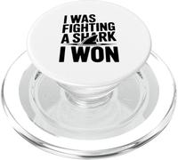 Stavo combattendo uno squalo e ho vinto un divertente guerriero oceanico PopSockets PopGrip per MagSafe