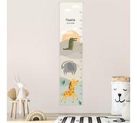 Stellasticker - Metro per misurare la crescita dei bimbi personalizzato - con nome e data di nascita - decorazione per cameretta - facile da appendere - design carino e colorato - 129x28 cm (Safari)