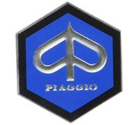 Stemma «Piaggio» A Cascata Esagonale In Alluminio, Autoadesivo 49X43 Mm Per Vespa Sprint/Rally Ecc.