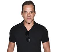 Steve Cardenas (Jeans) Ritaglio di buddy a metà corpo