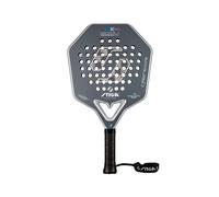 Stiga Scopri la Nuova Dimensione del Gioco con la 18K Hard 2 Cybershape Preparati a dominare il campo con la racchetta da padel 18K Hard 2 Cybershape di Stiga, progettata per i giocatori avanzati che