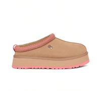 Stivali da neve da donna Quando il pelo è caldo e soffice, hanno una suola soffice. E la fine dei piedi freddi d'inverno. Se devi leccarli, il calore protegge non solo dalla neve e dallo sporco, ma an