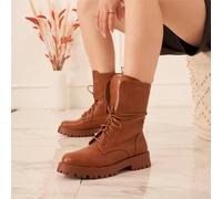 Stivali Rangers con lacci - Stivaletti alla caviglia robusti e moderni per un look d'impatto Alliez allure urbaine e confort tout-terrain avec rangers camel à lacets. Leur tige montante et leur semell