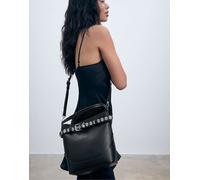 Stradivarius - Borsa a secchiello nera con cintura con borchie-Nero M