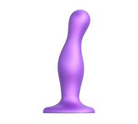 strap-on-me | Dildo/Plug "Curvy" | Gamma Ibrida | Design Asimmetrico, Abbraccia le Curve del Corpo | Silicone Ultra Morbido - Compatibile con l'imbracatura - Viola Metallico, Taglia M