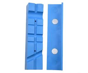 Striscia protettiva magnetica per morsa da banco con scanalatura multipla in poliuretano per tenere saldamente i pezzi e prevenire danni durante le attività in officina