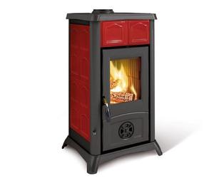 Stufa a legna con struttura in ghisa e rivestimento esterno in maiolica decorata 6 kw Gemma Elegance Bordeaux Nordica