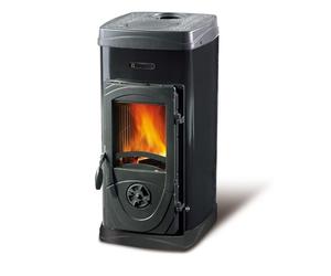 Stufa a Legna Nordica EXTRAFLAME Super Junior NERA con Rivestimento in Acciaio S