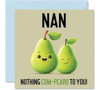 Stuff4 Biglietti di compleanno per nonna, con scritta Nothing Com-Pears, divertente biglietto di auguri per la nonna da nipote, regalo di compleanno, 145 mm x 145 mm, per donne e lei