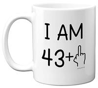 Stuff4 Tazza da caffè in ceramica da 325 ml, regalo per il 44° compleanno per donne e uomini, con dito medio, regalo divertente perfetto per quarantaquattro e quarantaquattresimo compleanno