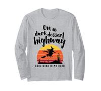 Su un vento fresco della autostrada del deserto buio nella Maglia a Manica
