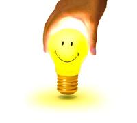 Suck UK - Lampada a forma di faccina sorridente | Lampadina senza fili | Lampade per bambini | Smiley | Luce notturna ricaricabile USB | Decorazione per la stanza e accessori per la camera da letto