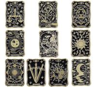 SUNNYCLUE 1 scatola 10 pezzi Simpatico Set di Spille Smaltate Spille di Tarocchi Sfusi Temi di Divinazione Neri Spille Da Bavero MoDellso Mistico In Lega Spille Magiche Accessorio per Donne Uomini Zai