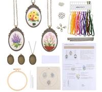SUNNYCLUE Fai Da Te 3 set di Kit per Collana Da Ricamo Ciondolo Da Ricamo con Istruzioni su Carta Tela Da Ricamo Filo Ago Punto Croce Telaio Fiore Mini Kit per Punto Croce per Principianti Artigianato