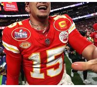 Super Ciotola Lviii MVP Patrick Mahomes 2-PC:4 ⭐Stella Captain Oro C-Patch +