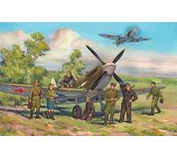 Supermarine Spitfire LF.IXE with Soviet Pilots and Ground Personnel 1:48 ICM4880