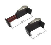 Supporto per parasole auto con clip per telecomandi, visiera e facile da trovare, regolabile per accogliere telecomandi di varie dimensioni 47-70mm