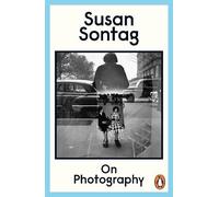 Susan Sontag On Photography (Tascabile)