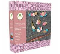 Produzione di gioielli con pelle