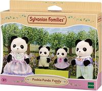 Sylvanian Families - Adorabile Famiglia Panda Pookie - Playset Casa delle Bambole con Figure Mobili e Morbide - Modello 5529