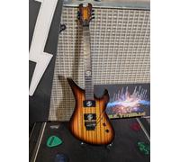 Synyster Gates - Schecter Marchio Fr USA 1:4 Scala Replica Chitarra ~ Axe Heaven