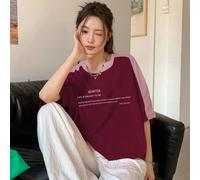 T-shirt a maniche corte con stampa slogan a blocchi di colore "LA VITA E' FATTA PER ESSERE GODUTA E DOVREMMO SFRUTTARE AL MEGLIO OGNI MOMENTO E APPREZZARE LE PERSONE E LE ESPERIENZE CHE CI PORTANO GIO