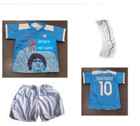 t-shirt maglietta azzurra maglia calze e pantaloni commemorativa maradona napoli