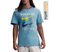 T-SHIRT NIKE SPORTSWEAR SWOOSH REPEAT WHITE - HQ8094-464 col. celeste