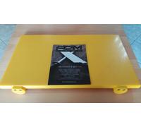 Tagliere in polietilene giallo 50 x 30 x 2 con fermi
