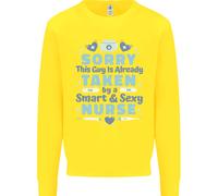 Taken By A Smart Infermiera Divertente Valentines Giorno Bambini Felpa Maglione