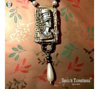 talismano egizio amuleto egiziano collana pendente ciondolo nefertiti busto oro