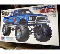Tamiya 1/10 Electric RC CarSeries No.519 Toyota Hilux 4WD High Lift (RN36) 58519