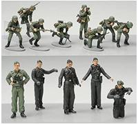 Tamiya 300032512 - 1: 48 WWII German Infantry Figures Set (15)