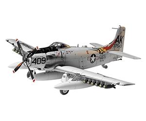 Tamiya 61058 Douglas A-1H Skyraider U.S., Navy