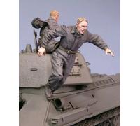 ТАНК • TANK MODEL T-35102 - ESCAPING SOVIET TANK CREW II - 1/35 RESIN KIT