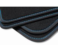 teileplus24 BV550 Tappetini in velluto per Ford Puma 2 2020- con piastra per i calci, Cucitura:Blu