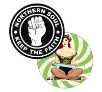 Tappetino doppio lato Northern Soul Pin Up Girl per giradischi | Morbido feltro di alta qualità | Coppia di tavole da ginnastica | Stile anni '60 Mod cuscino piatto | Prodotto a Berlino da Concrete