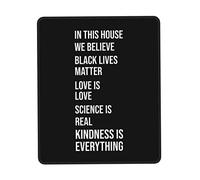 Tappetino Mouse in This House We Believe Mouse Pad Uso Prolungato Tappetino Scrivania Multifunzione Mousepad per Casa Computer Ufficio 25X30CM