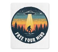 Tappetino Scrivania Libera La Tua Mente UFO Bigfoot Tree Sasquatch Pulire Desk Mat Scorrimento Facile Mouse Mat per Computer Gaming Computer Portatile 25X30Cm