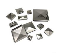 Tappo in acciaio inox per pali quadrati, design unico a piramide con finitura zincata, confezione da 10 (1 pezzo da 50 mm)