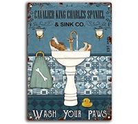 Targa in latta con cane Cavalier King Charles Spaniel e Sink Co Wash Your Paws Home Bar People Cave Office Shop Bagno Targa in metallo Decorazione da parete 20,3 x 30,5 cm