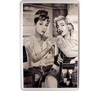 Targa in metallo, motivo: Audrey Hepburn e Marylin Monroe con tatuaggi sexy, 20 x 30 cm, pubblicità retrò, 336