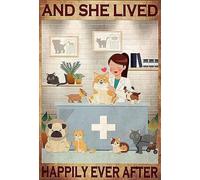 Targa in metallo vintage con scritta in lingua inglese e scritta in inglese "She Lived Happily Ever After", per veterinario, medico, regalo in metallo, pittura in ferro, decorazione da parete retrò