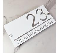 Targa per numero civico da esterno, design sospeso, personalizzata, moderna targa per numero civico in acrilico 3D tagliato al laser con nome della via (Bianco & Argento)