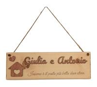 Targa Personalizzata in Legno 30x10x2,5 cm - Testo in Rilievo + Incisione - Con Ganci e Tasselli - Scelta Loghi - Idea Regalo Artigianale