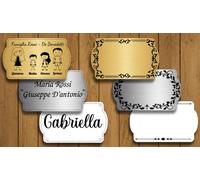 Targa Porta Ingresso Personalizzabile Oro, Argento o Bianco - Nome, Indirizzo, Famiglia, Design a Scelta, Targhetta Fuoriporta Laser Incisa (MODELLO 1)
